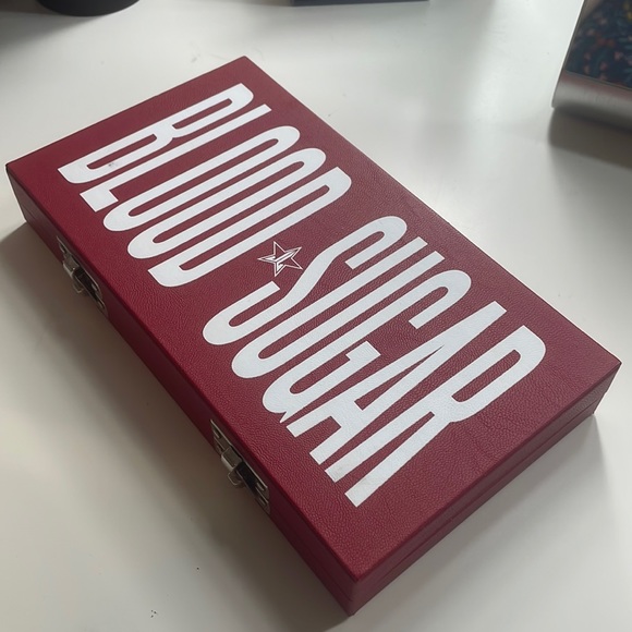 New Blood Sugar Palette Jeffree Star Cosmetics - Picture 2 of 4